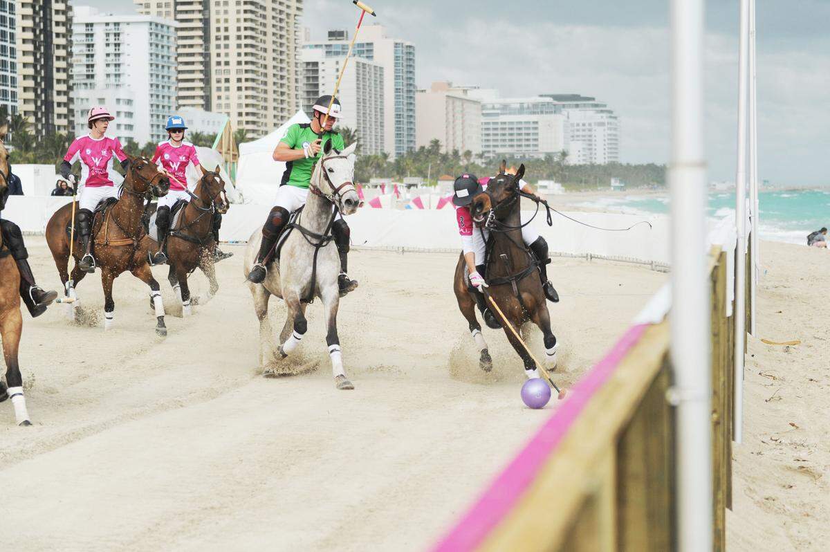 Match in progress at Beach Polo World Cup outside the W South Beach. Photograph by Seth Browarnik / World Red Eye.