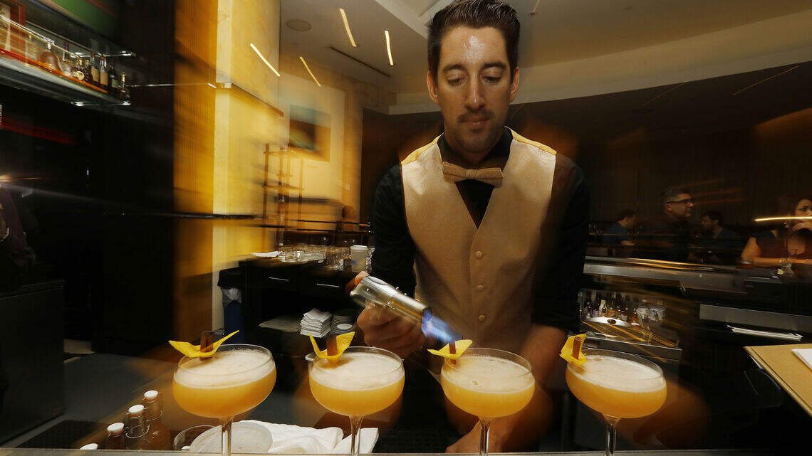 Indulge takes friends on a VIP cocktail crawl through Fontainebleau Miami Beach