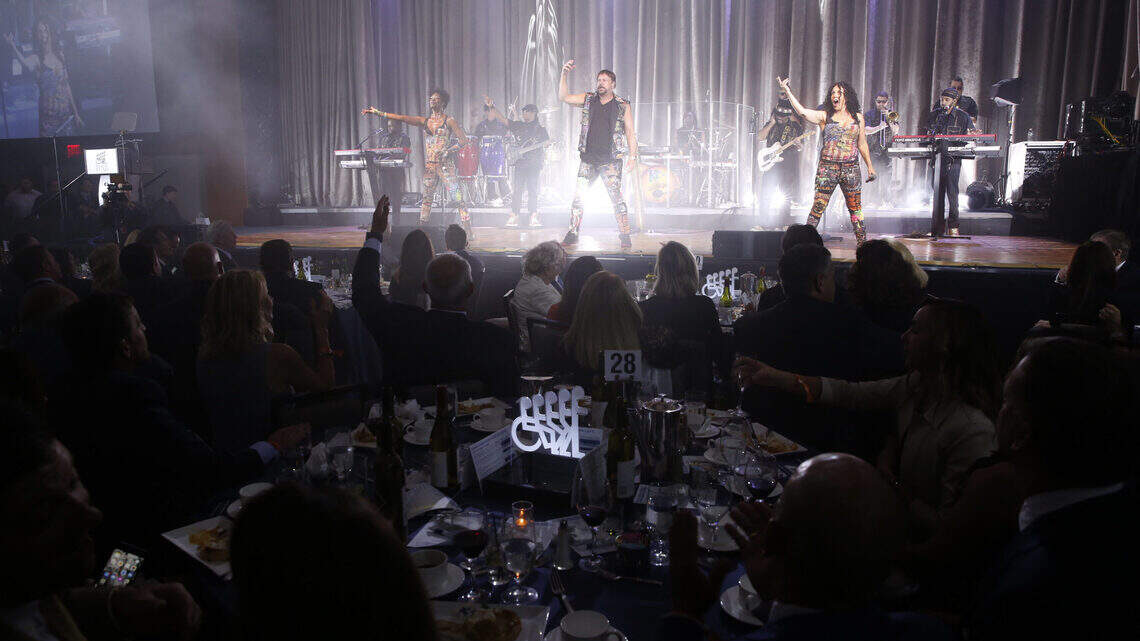 Stars come out for Buoniconti Fund’s annual Great Sports Legends Dinner