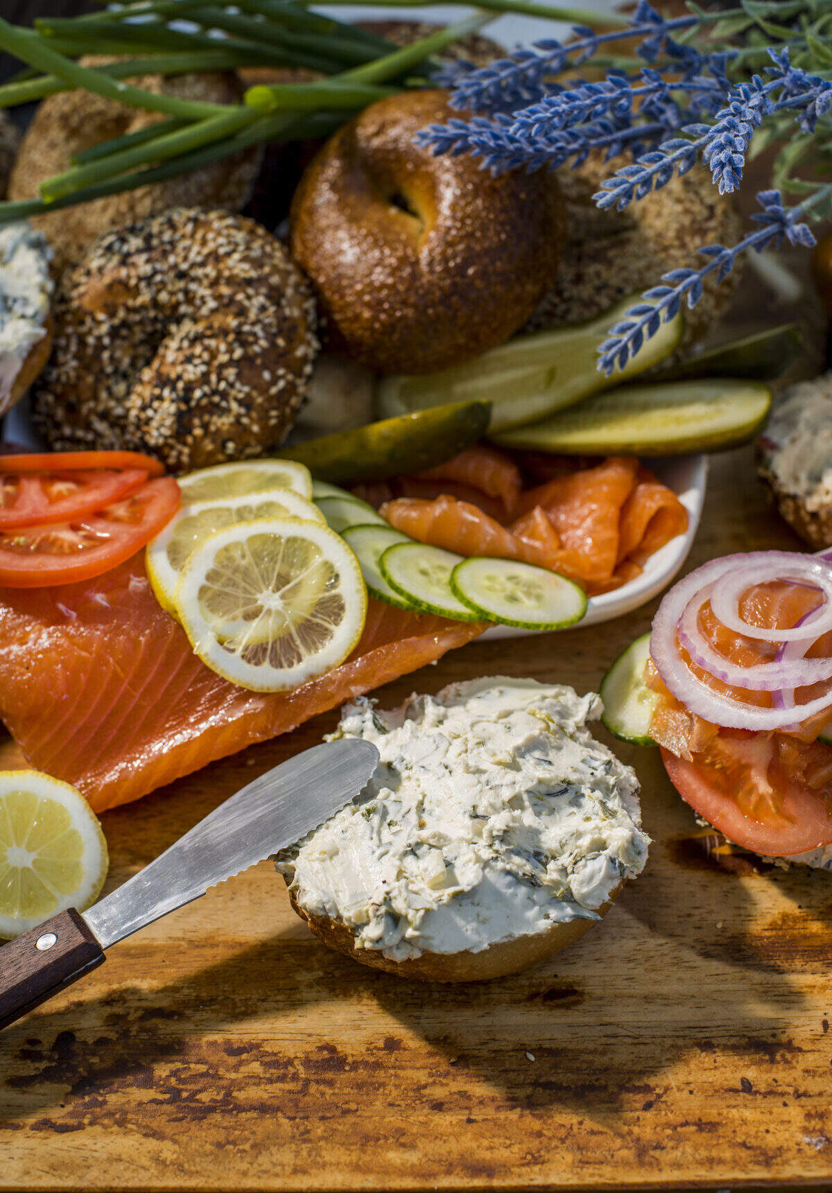 All the fixings: spread prepared by El Bagel. Photograph by Felipe Cuevas.