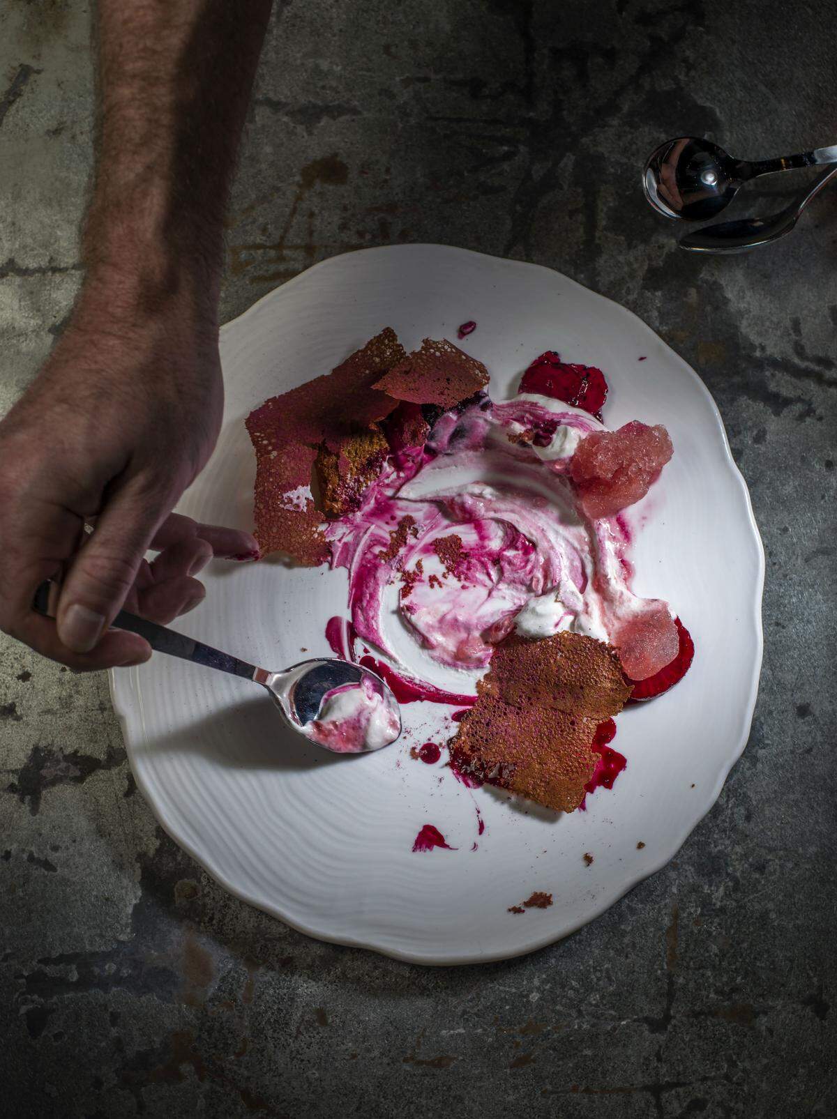 The end of a successful collaborative dinner with chefs Brad Kilgore and Will Goldfarb. Photograph by Felipe Cuevas.