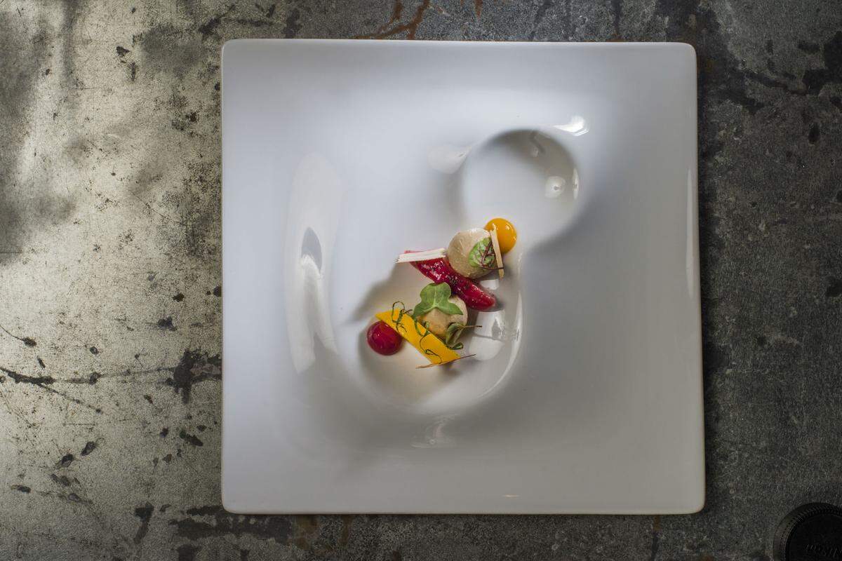 Foie gras at Alter with mango, rhubarb, rosemary and sorrel. Photograph by Felipe Cuevas.