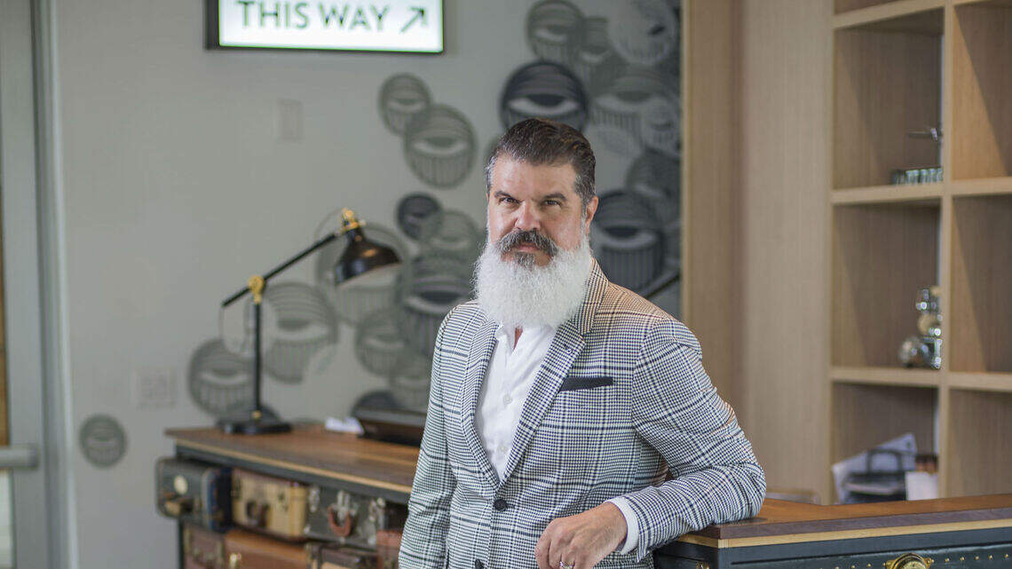 This guy can teach us all a thing or two about how to travel in style