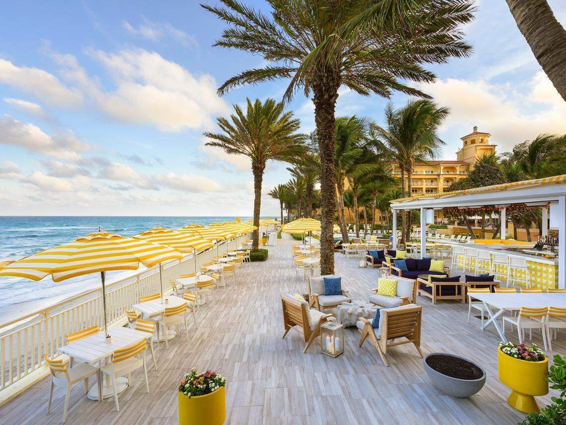 Eau Palm Beach. Photograph by Moris Moreno.