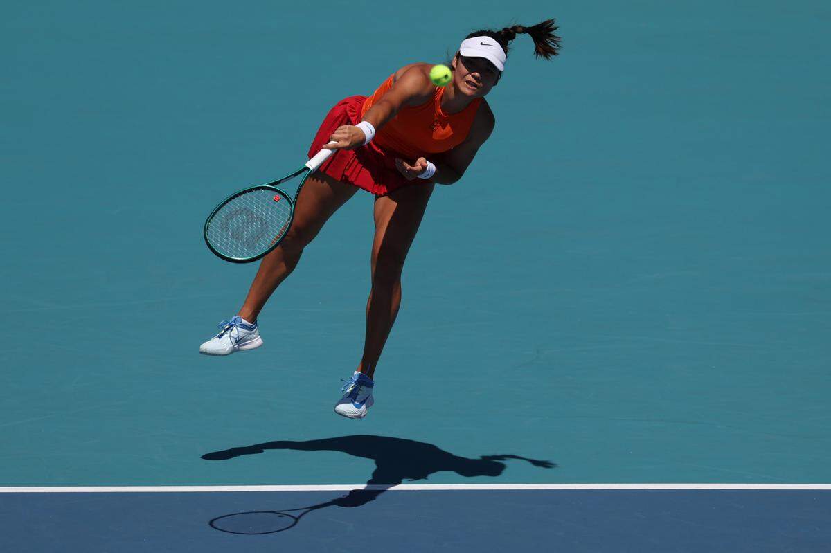 Mar 21, 2025; Miami, FL, USA; Emma Raducanu (GBR) hits a forehand against Emma Navarro (USA)(not pictured) on day four of the Miami Open at Hard Rock Stadium. Mandatory Credit: Geoff Burke-Imagn Images
