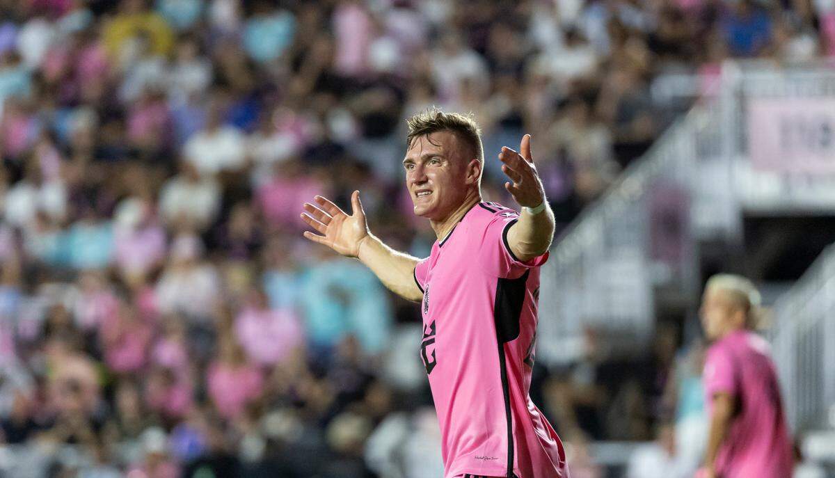 Inter Miami defender Julian Gressel (24) reacts after a play against Charlotte FC in the first half of their MLS match at Chase Stadium on Saturday, Sept. 28, 2024, in Fort Lauderdale, Fla.