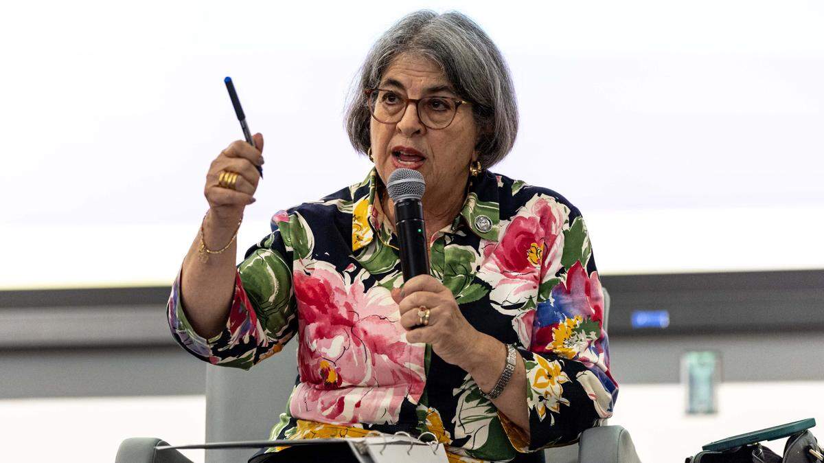 Mayor Daniella Levine Cava speaks to members of the public during a town hall to present the 2026 budget proposal at the Ava Parks McCabe Auditorium inside the Miami-Dade Main Library on Thursday, July 31, 2025, in Miami, Fla.