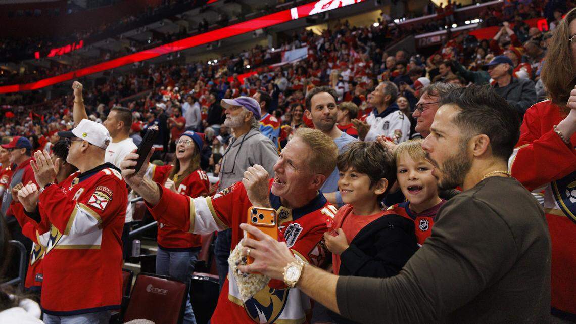 Florida Panthers broadcast cut mid-game due to Scripps TV-Comcast contract dispute