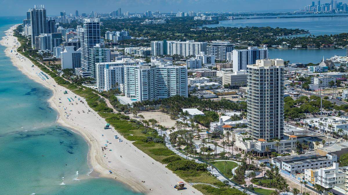 Millennials who grew up middle-income in North Beach in the early 2000s, on average, earned $8,000 less at age 35 than a middle-class child a few blocks north in Surfside. 
