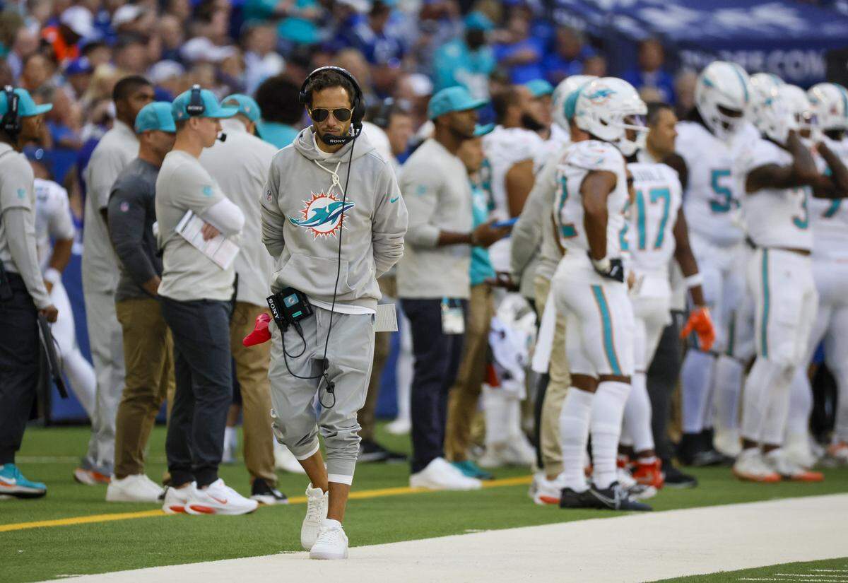 Miami Dolphins head coach Mike McDaniel walks the sidelines during the first half of an NFL game against the Indianapolis Colts at Lucas Oil Stadium on Sunday, September 7, 2025, iIndianapolis, Indiana.