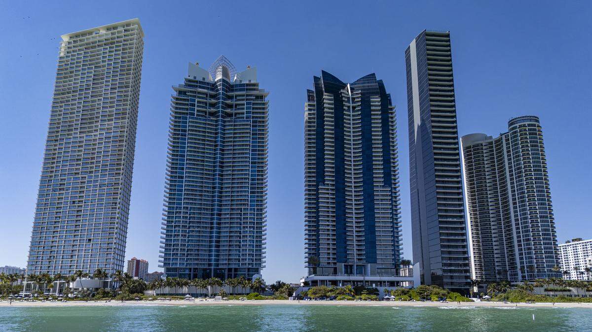 An aerial view of several luxury high-rises in Sunny Isles Beach, where a scientific study and an investigation by the Herald found that many buildings along the oceanfront have experienced unexpected settlement.