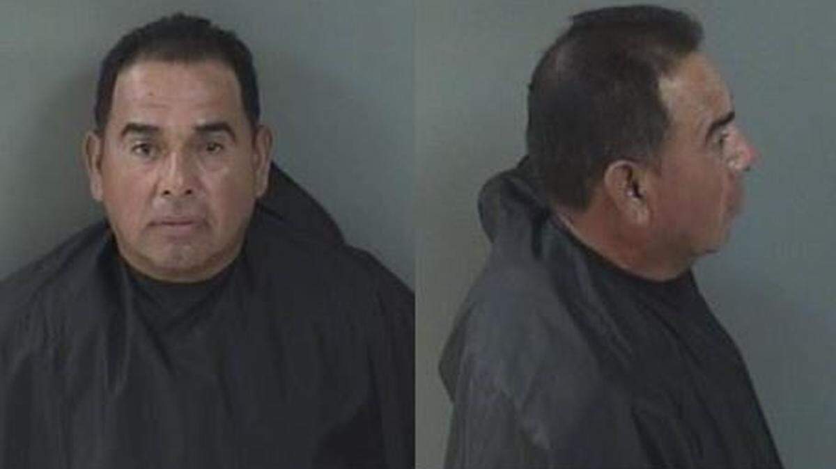 Maximino Hernandez in the Indian River County Sheriff’s Office mugshot smock.