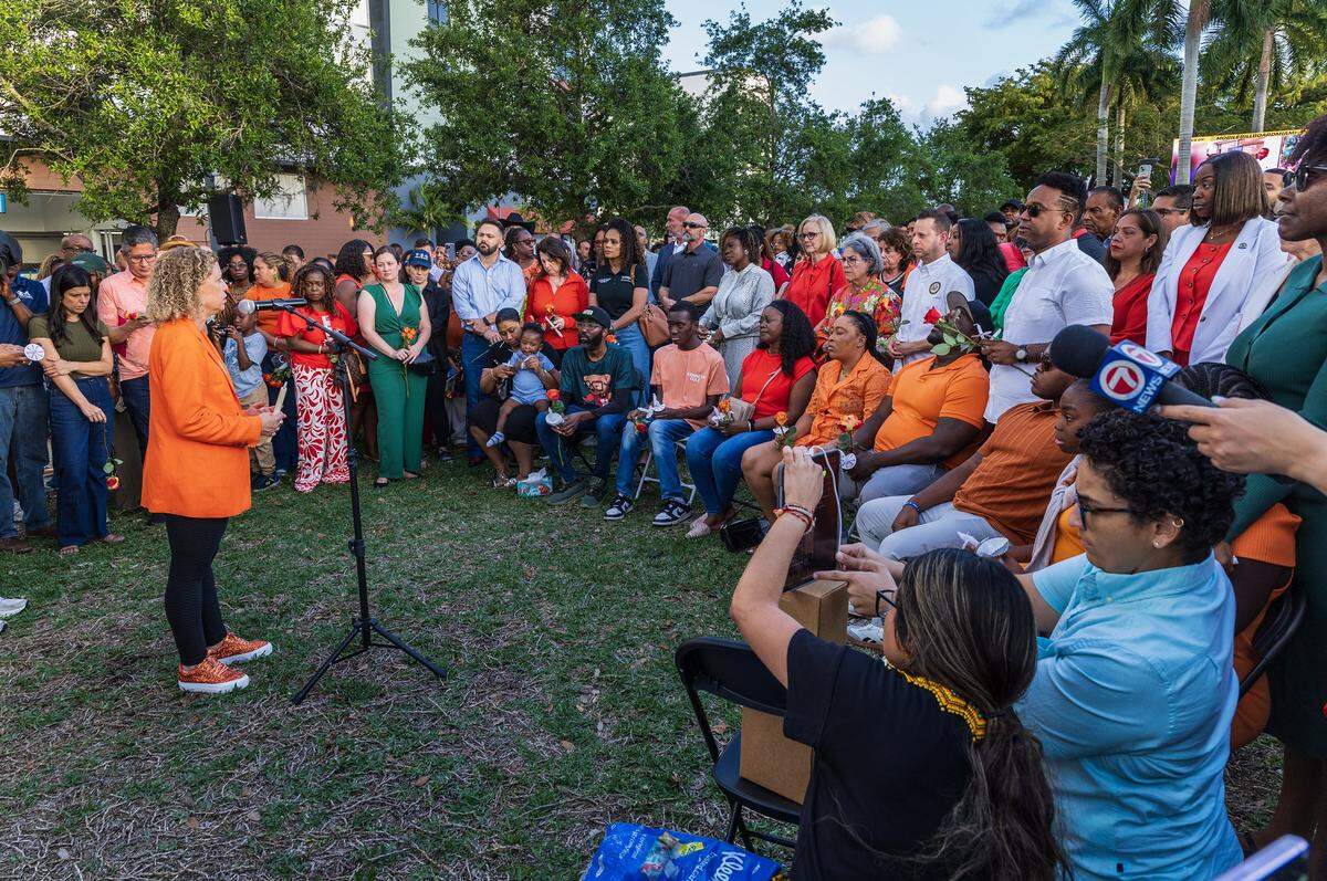 Congresswoman Debbie Wasserman Schultz speaks as she joined a large group of community members and the family of Coral Springs Vice Mayor Nancy Metayer Bowen, during a candlelight vigil celebrating her life, at the Coral Springs City Hall. Two days after she was found dead in her home on Wednesday, April 1, on Friday, April 03, 2026.