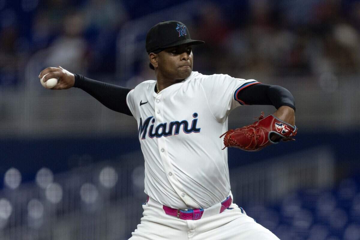 Miami Marlins pitcher Edward Cabrera (27) throws the ball  during the second inning of an MLB game against the St. Louis Cardinals at loanDepot park on Tuesday, August 19, 2025, in Miami, Fla.