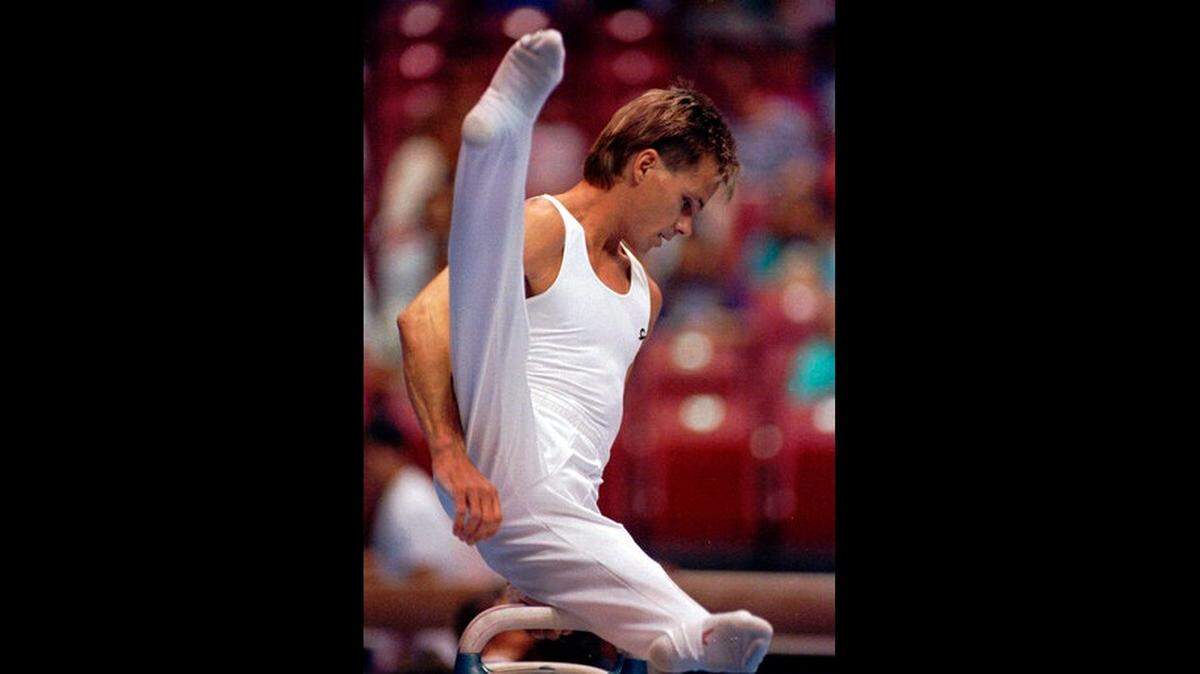 n this June 6, 1991, file photo, Kurt Thomas, 35, competes on the pommel horse at the U.S. Gymnastics Championships in the compulsory round in Cincinnati. Thomas, the first U.S. male gymnast to win a world championship gold medal, has died. He was 64. Thomas’ family said he died Friday, June 5, 2020. He had a stroke May 24, caused by a tear of the basilar artery in the brain stem.