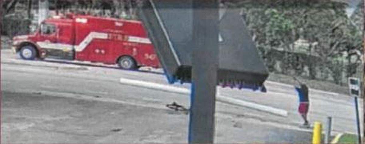 Lauderhill police say the man in this surveillance video still is Jermaine Shennett and he’s shooting at a Lauderdale Fire Rescue truck.