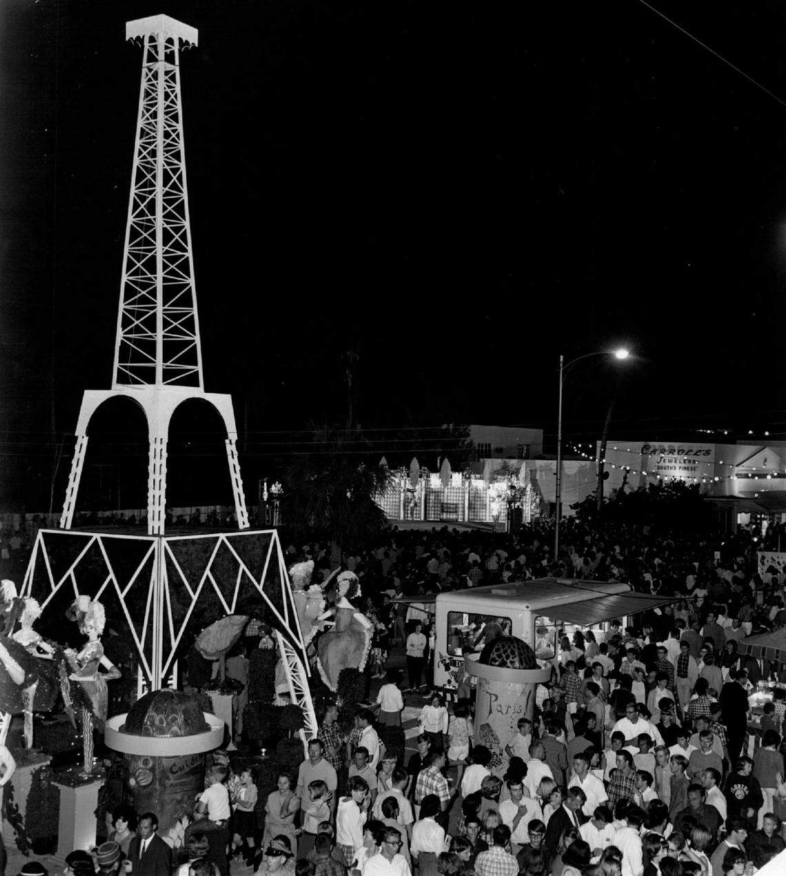 Beaux Arts Promenade on Las Olas Boulevard in the early 1960s.