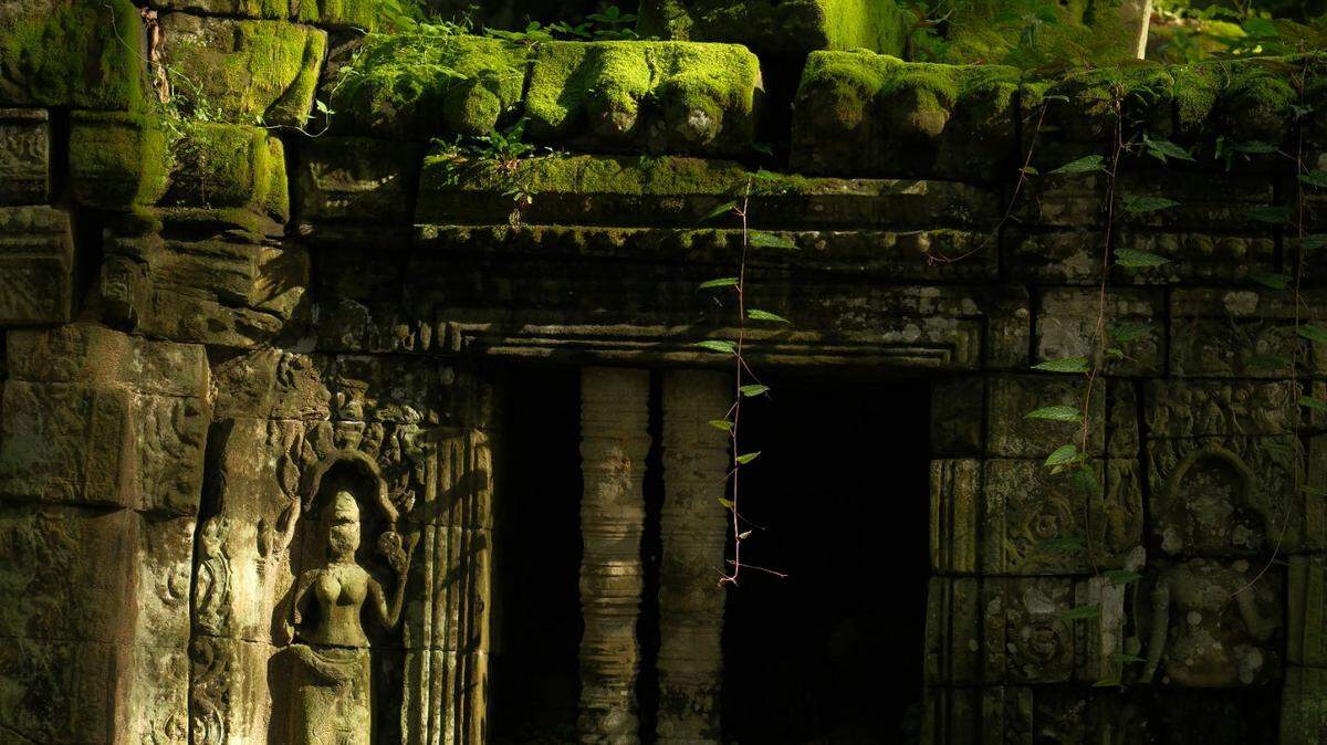 At Ta Prohm Temple in Cambodia, a statue’s head was reunited with its body after nearly a century apart.