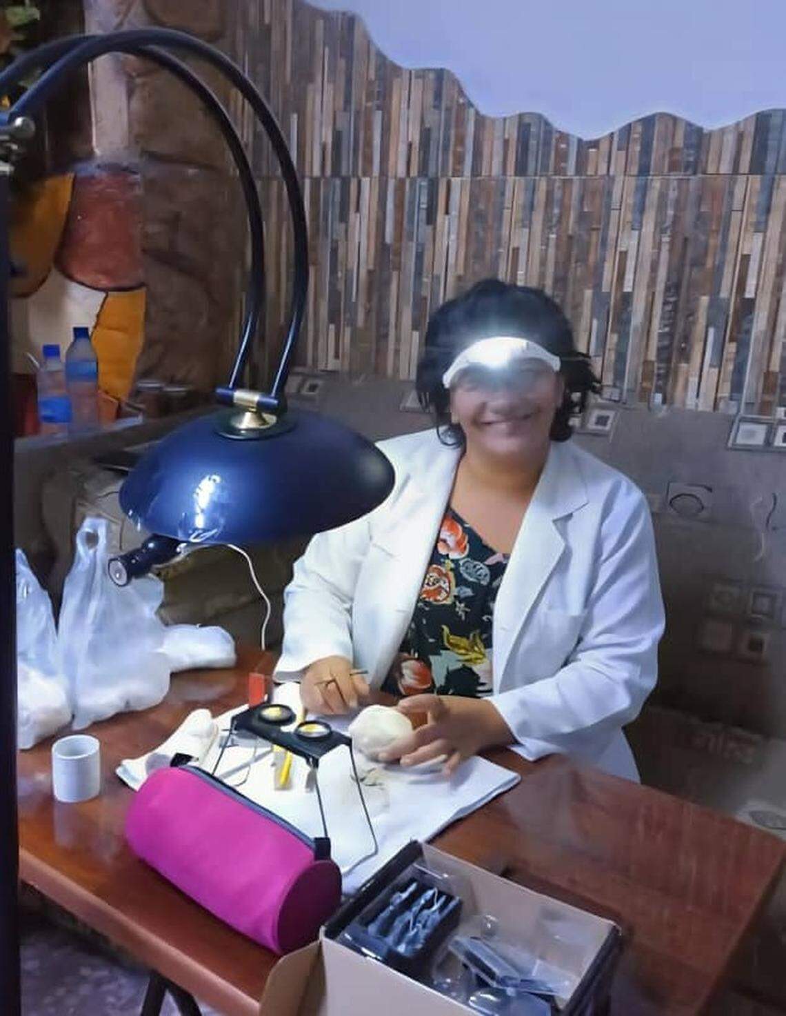 Wafa Adel Alhalabi had to prepare the fossil in her own home.