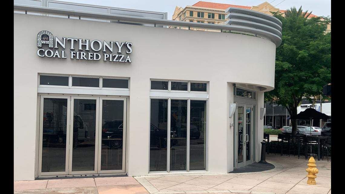 Flies swarmed pizza dough and bad odors at a chain restaurant in Coral Gables