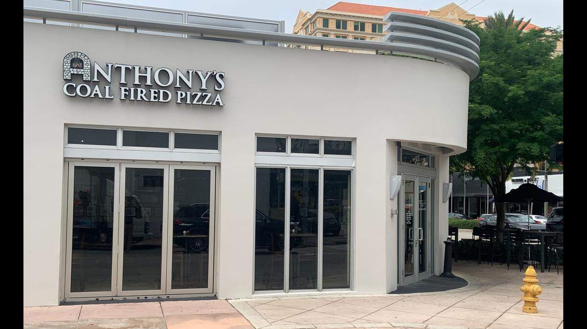Flies swarmed pizza dough and bad odors at a chain restaurant in Coral Gables