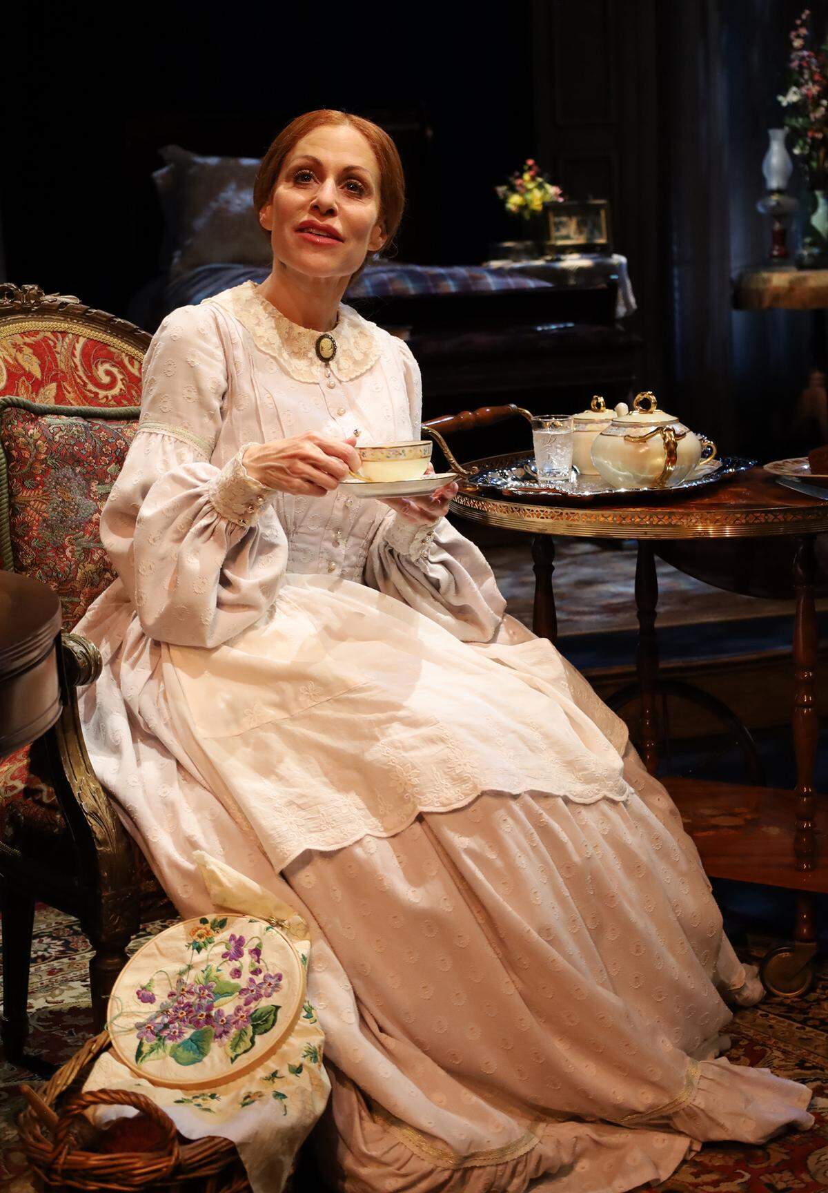Margery Lowe, who starred in a virtual ‘Belle of Amherst’ during the pandemic, will perform the play live during Palm Beach Dramaworks new season.