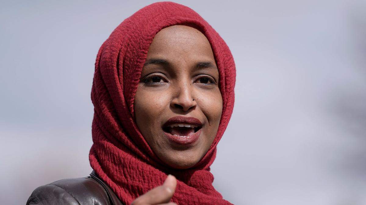 La representante demócrata Ilhan Omar de Minnesota viajó a Cuba la semana pasada con miembros del Caucus Progresista del Congreso.