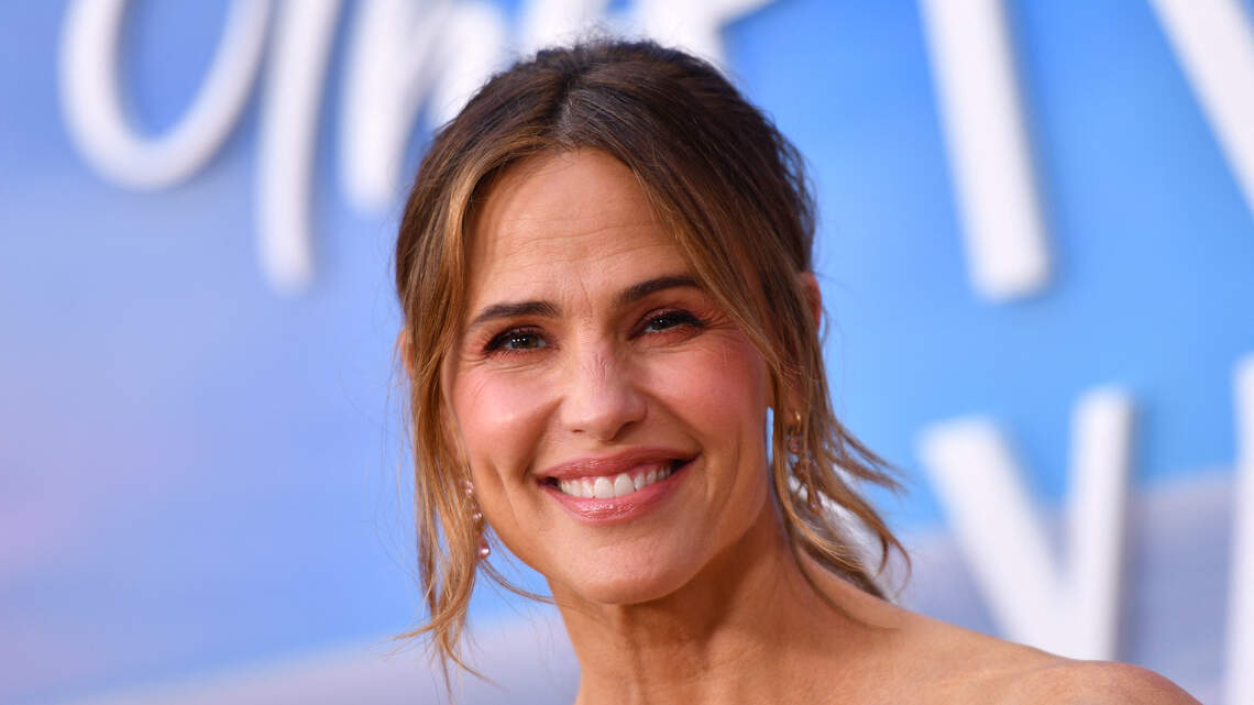 Jennifer Garner just shared her favorite frozen Paloma mocktail and it comes straight from Ina Garten