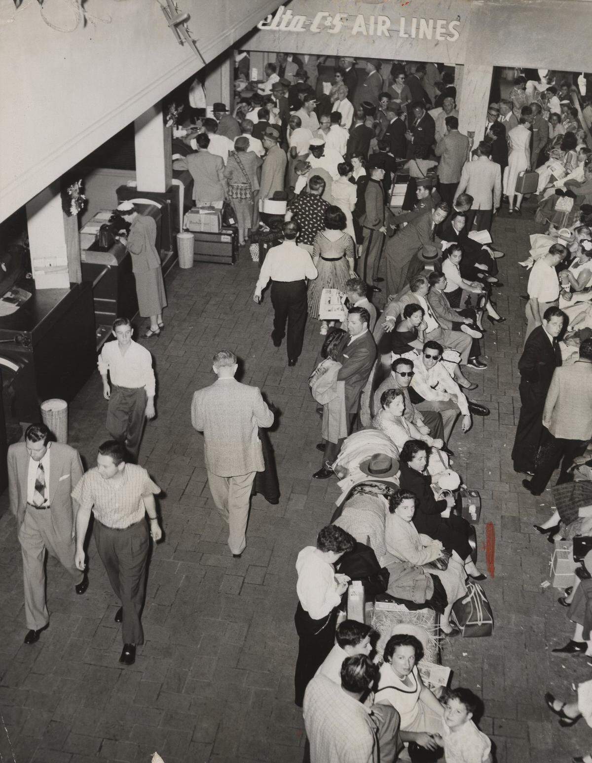 Crowds at Miami International Airport in 1955.