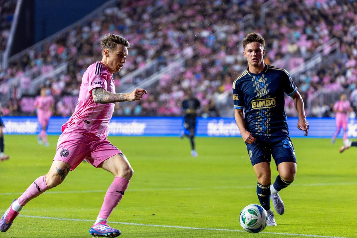 Inter Miami midfielder Robert Taylor (16) battles for possession with Philadelphia Union defender Frankie Westfield (39) during the first half of their MLS match at Chase Stadium on Saturday, March 29, 2025, in Fort Lauderdale, Fla.