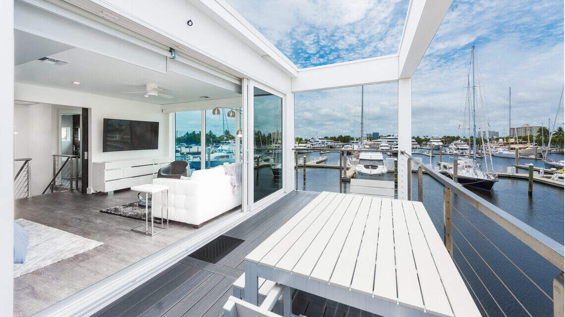 Give rein to Miami’s greatest perk — our seaside landscape — by incorporating it into luxury living