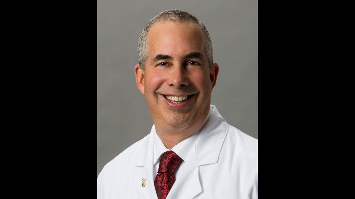 Dr. Ronald Tolchin, medical director of Miami Neuroscience Institute’s Spine Center