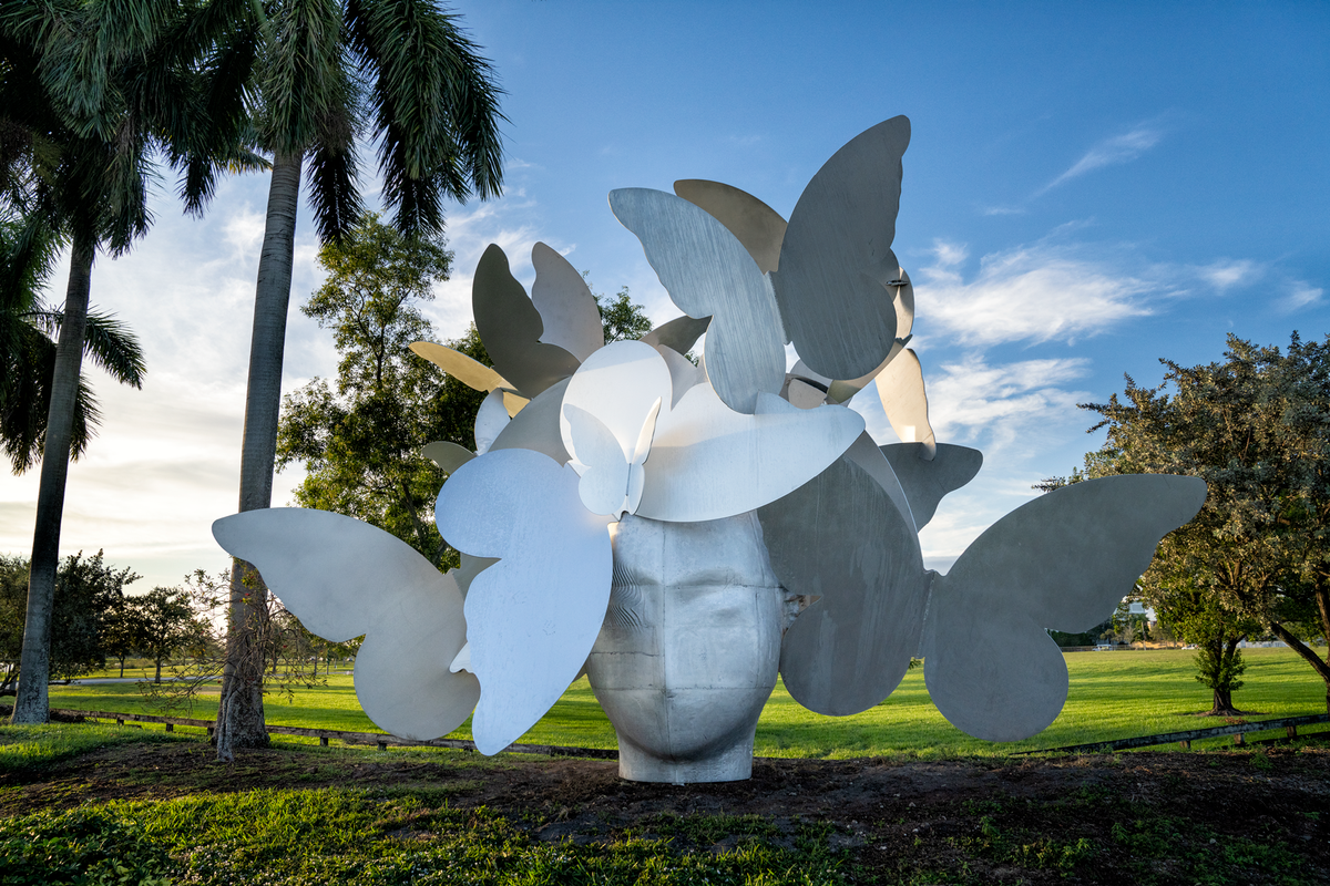 One of Manolo Valdés Butterfly sculptures is now on view at Doral Central Park.