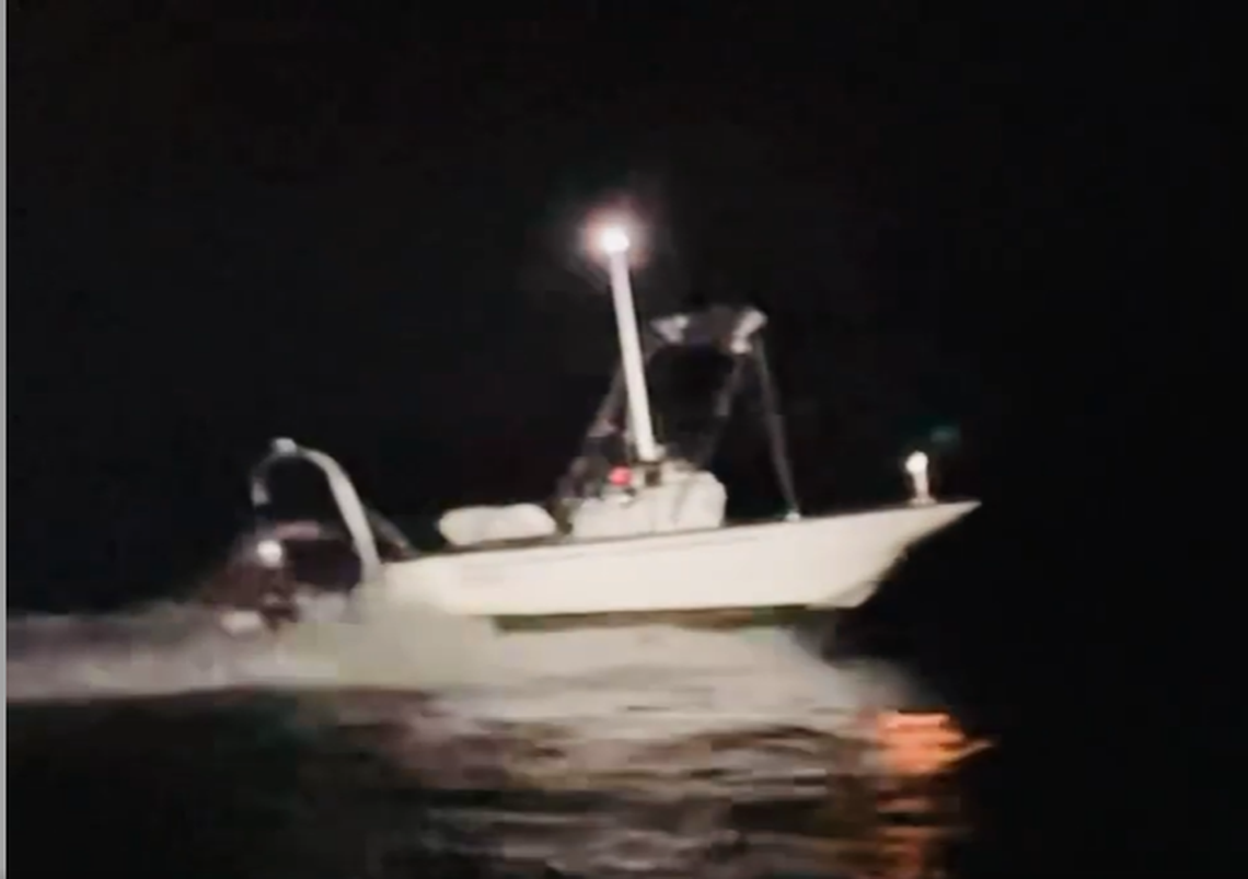 A boat with no one aboard was found speeding around in the dark in North Florida on June 18, and a sheriff’s deputy found a rather ingenious way of stopping it.
