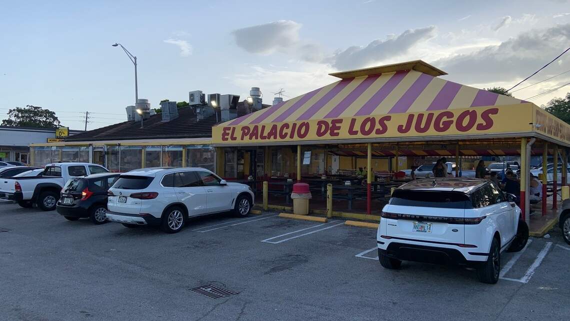 Inspectors saw roaches on a meat grinder and slicer at a Miami Palacio de los Jugos
