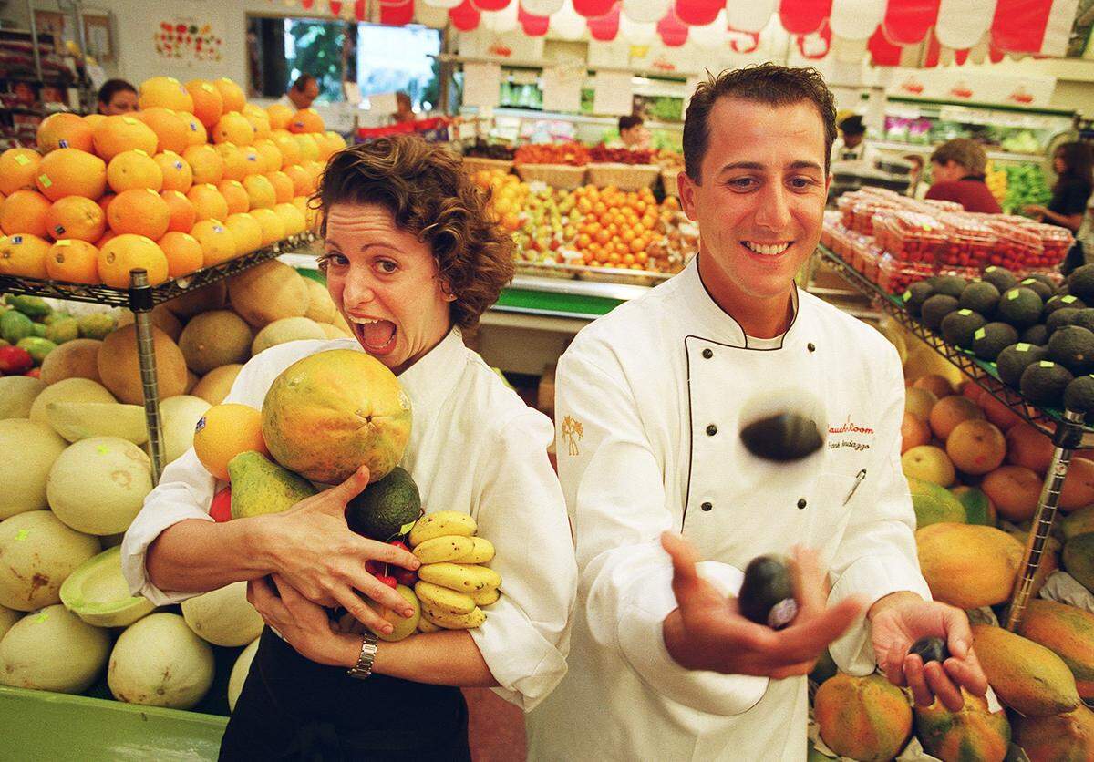 Chefs Michelle Bernstein and Frank Randazzo competed in a “ready, set, plate” contest at Epicure Market in Miami Beach. The two prepared a three-course meal in 15 minutes.