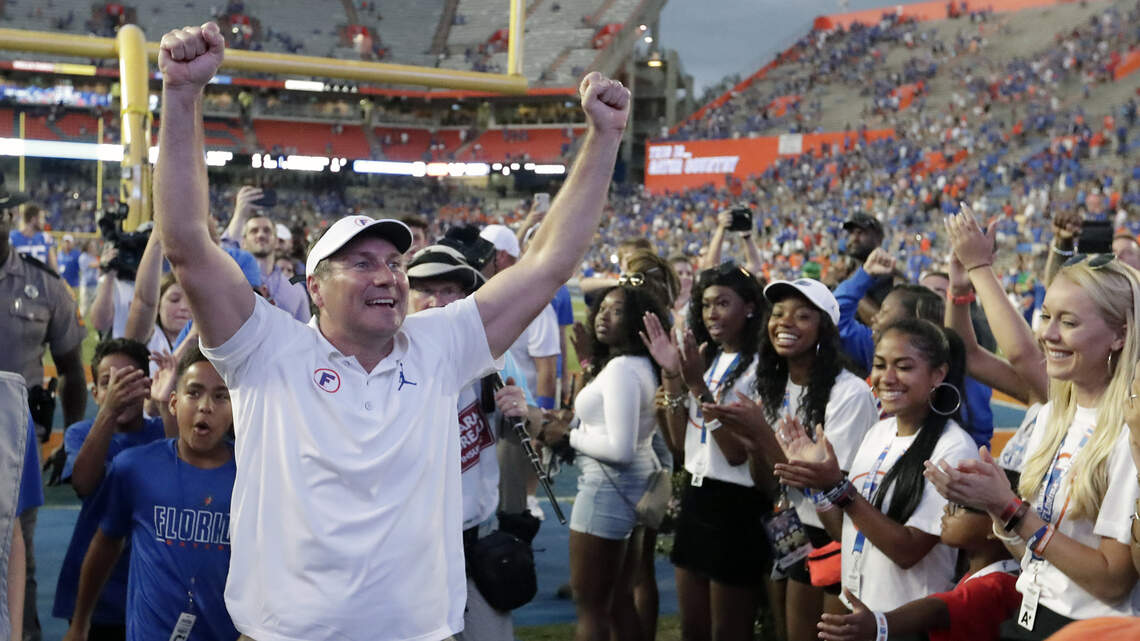 How much longer will the Florida Gators play the Georgia Bulldogs in Jacksonville?