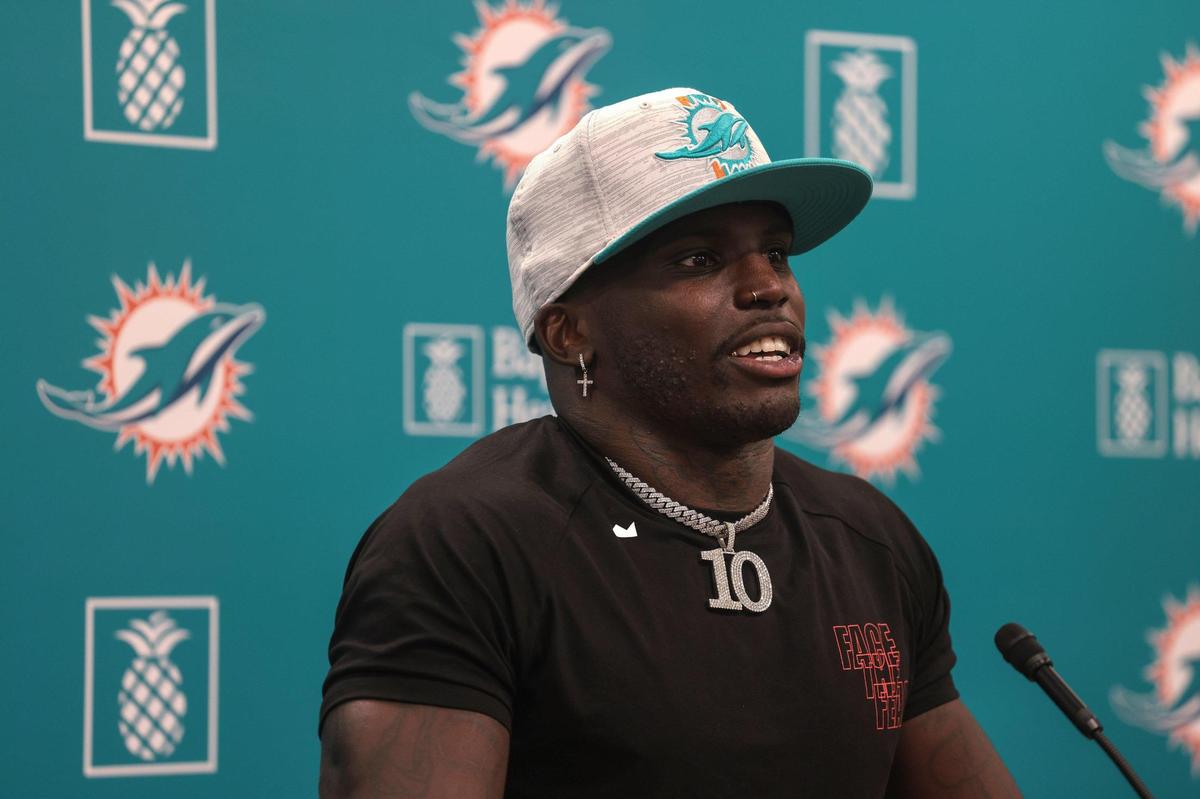 Well that looks just ... weird. But it’s true: star wideout Tyreek Hill is no longer a Kansas City Chief, after a Wednesday trade sent him to the Dolphins, who wasted no time setting up the obligatory introductory news conference with media in Miami.