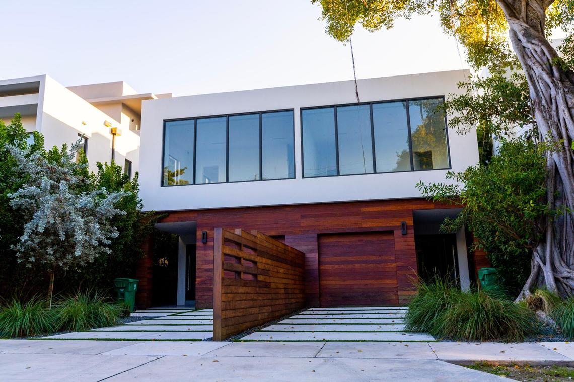 A Coconut Avenue townhouse built by Drive Development. Buyers who have paid hundreds of thousands in deposits for these houses have been waiting to move in for two, three and more than four years. They’ve been stymied by the Coconut developer, Doug Cox, who has continually stalled the closings on the properties.