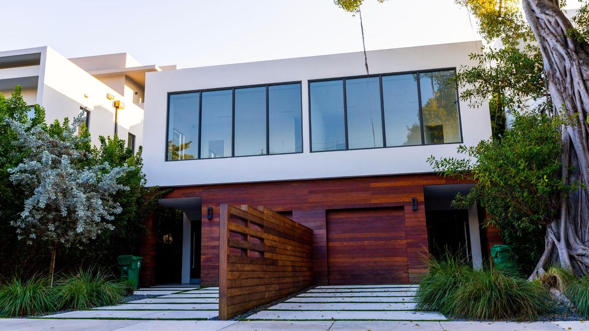 Real estate contracts tend to favor developers. What homebuyers should watch out for