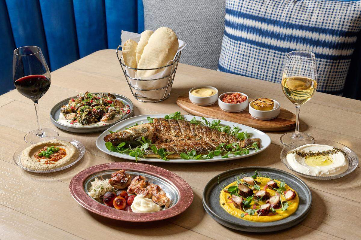 Parte de la cocina mediterránea que encontrará en Zaytinya at The Ritz-Carlton Miami Beach.