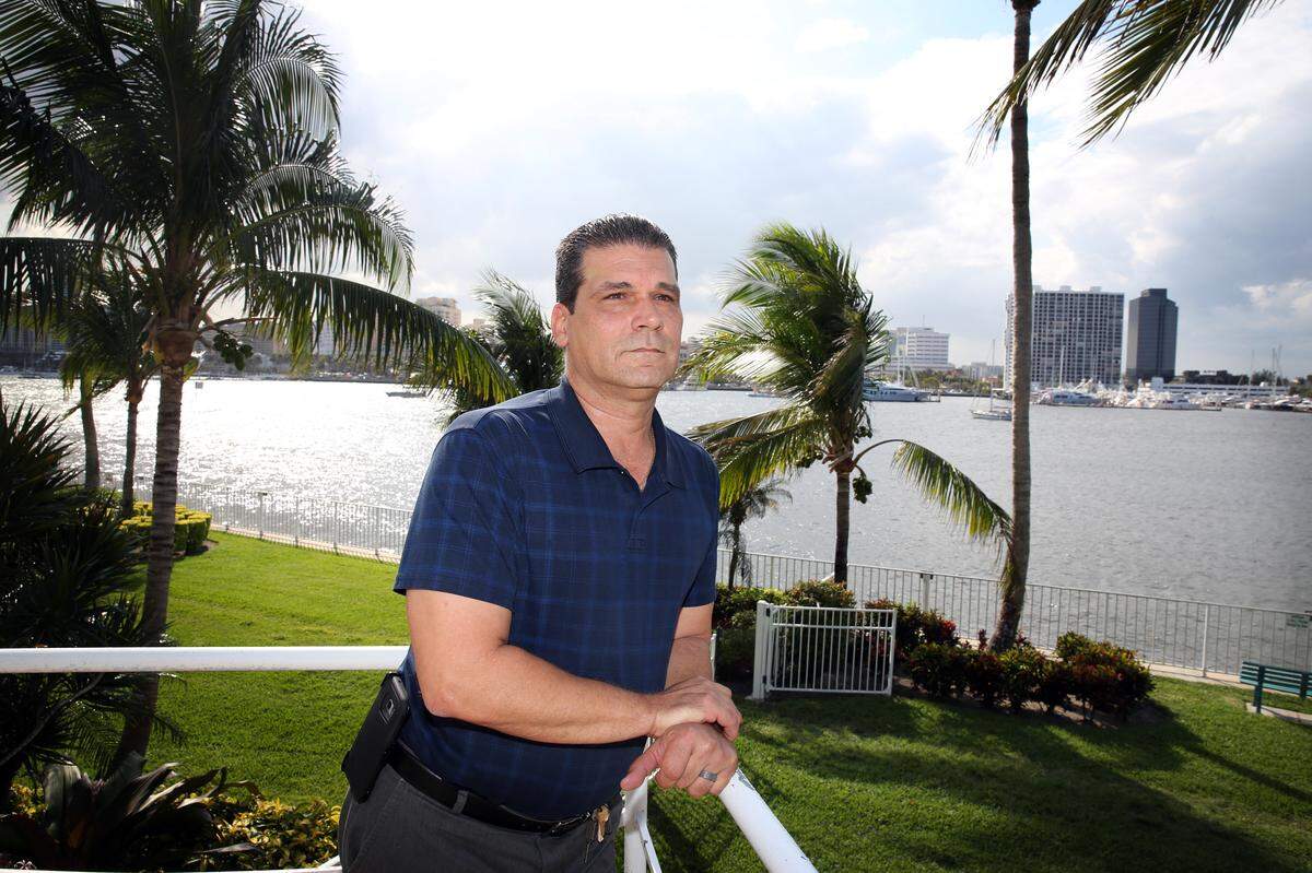 Joseph Recarey, the former Palm Beach police detective who led the investigation into Jeffrey Epstein, said the millionaire’s solicitation of sex with underage girls resembled a pyramid scheme. Its unraveling was similar, with one victim leading to two others, each of whom led to others, and so on.