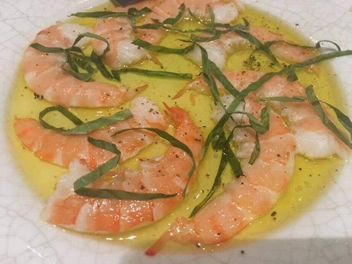 Warm prawns with Basil at La Petite Maison