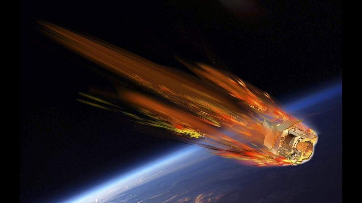 An artist’s impression of what the Draco satellite will look like as it’s burning up in the atmosphere during re-entry.