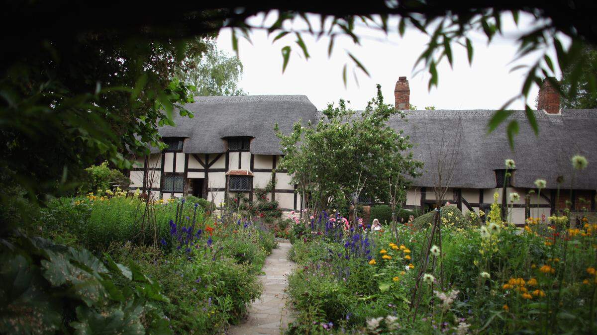 A view of Anne Hathaway’s Cottage where William Shakespeare courted his future bride Anne Hathaway on June 27, 2011 in Stratford-upon-Avon, England.