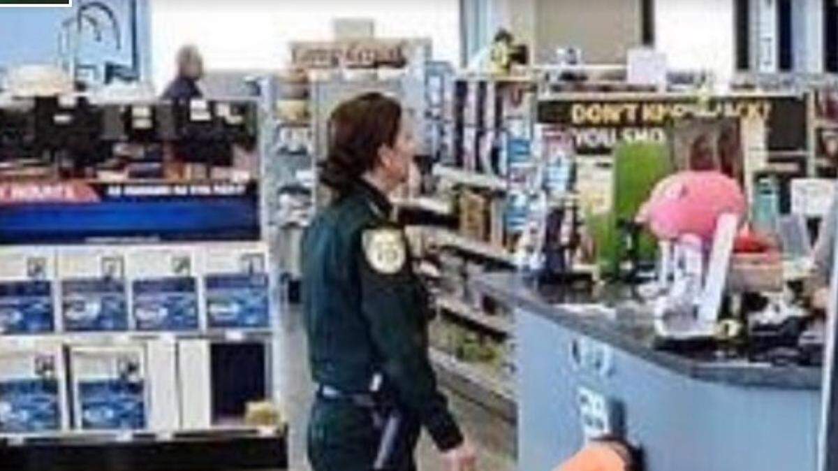 Clay County Sheriff Michelle Cook helped neutralize a involving a man at a store with a machete