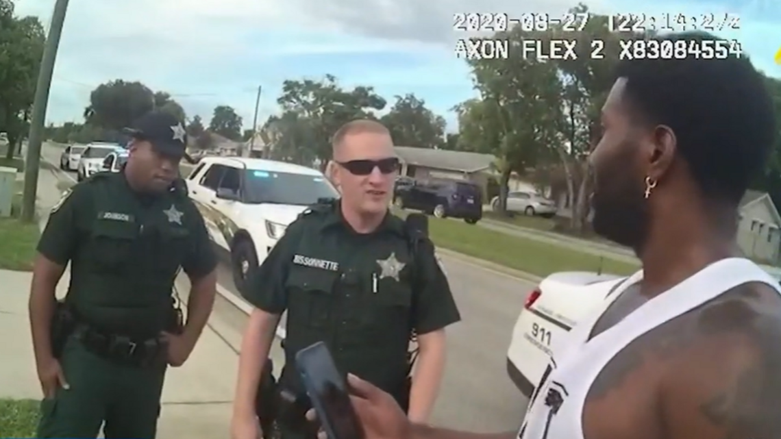 A Florida jogger kept his cool while cops detained him. Then, they ...