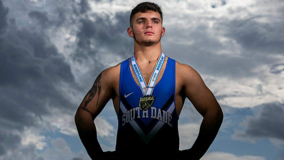 South Dade’s Sawyer Bartelt, North Miami’s Mya Bethel are Dade’s Wrestlers of the Year