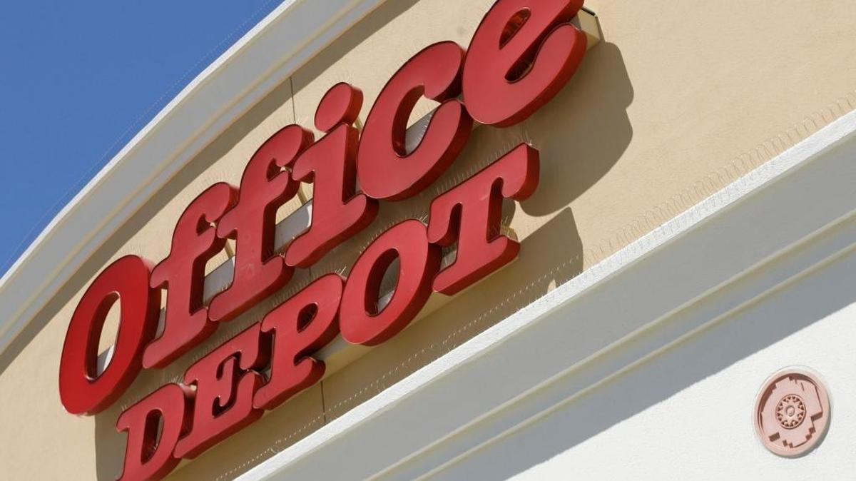 This April 26, 2007 file photo shows an Office Depot in San Francisco. On Tuesday, less than 30 minutes after the ruling, Office Depot’s chairman and CEO Roland Smith issued a statement saying the two companies would terminate the merger agreement effective May 16.