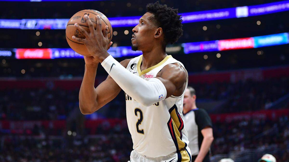 New Orleans Pelicans guard Josh Richardson (2) shoots against the Los Angeles Clippers during the first half at Crypto.com Arena.